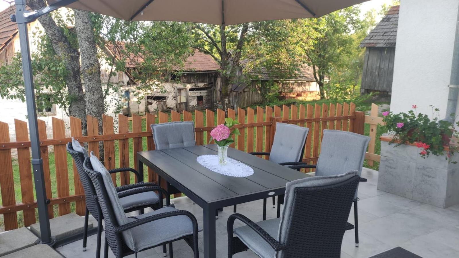 Katty-Rastoke Apartment สลูน ภายนอก รูปภาพ